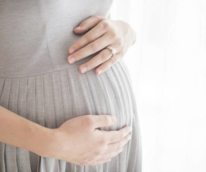 Đội trưởng công an huyện quan hệ bất chính, làm phụ nữ mang thai