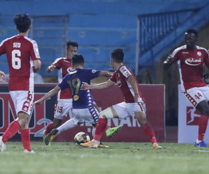 Ông Chung Hae-seong bỏ không dự họp báo; HLV Hà Nội: 'TP.HCM không dám chơi đôi công'