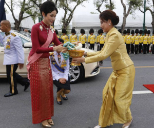 Hoàng quý phi Thái Lan xuất hiện lần đầu tiên sau khi được phục vị, đáng chú ý là biểu hiện của Hoàng hậu Suthida