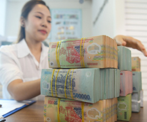 Lãi suất tiết kiệm thấp kỷ lục
