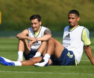 Mesut Oezil được hỏi mua với giá... 5 triệu bảng