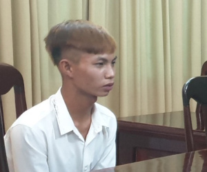 Nghịch tử rủ bạn về nhà, đâm mẹ hàng chục nhát để cướp tài sản