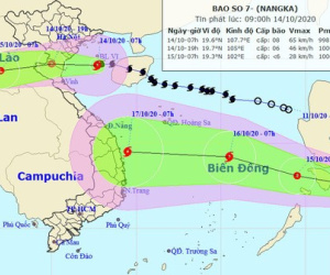 Bão số 7 bắt đầu suy yếu, tâm bão nằm ngay trên vùng biển Thái Bình