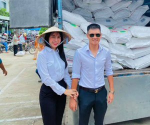 Thủy Tiên từ lời nói đến hành động giúp đỡ miền Trung chỉ trong vòng 1 đêm, Công Vinh than trời: 'Nhà tôi có nuôi một cô vợ trời hành'