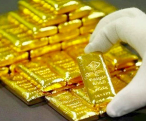 Giá vàng thế giới lao dốc