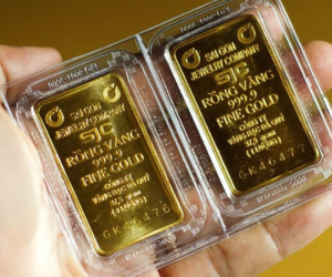 Giá vàng trong nước vẫn 'đắt' hơn 3 triệu đồng/lượng so với vàng thế giới