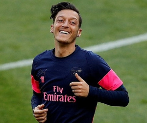 Ngồi chơi xơi nước từ tháng 3, Ozil vẫn lĩnh thưởng 8 triệu bảng