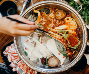 Mùa lạnh ăn lẩu rất ngon nhưng chuyên gia cảnh báo 3 đối tượng không nên ăn nhiều để tránh khiến bệnh tình trở nên trầm trọng hơn