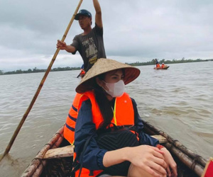 Thuỷ Tiên tiết lộ lý do từng trăn trở về chuyện cứu trợ miền Trung, kể lại biến cố suýt lật thuyền nguy hiểm tính mạng, số tiền quyên góp lên đến 30 tỷ đồng