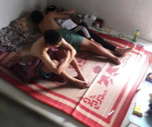 Đưa bạn trai về nhà làm chuyện nhạy cảm, cô gái bị nhắc nhở còn tỏ vẻ thách thức