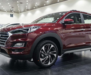Hyundai Tucson đang rẻ hơn Honda CR-V cả trăm triệu đồng