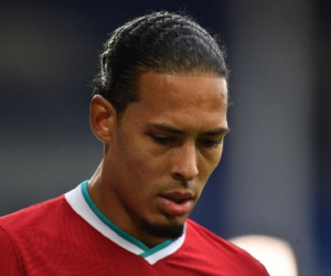 Sau Alisson và Van Dijk, Liverpool tiếp tục nhận hung tin nơi hàng thủ