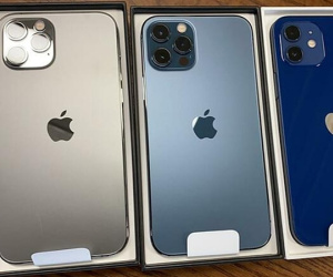 Giá iPhone 12 tại 'chợ đen' bị đội thêm 200 USD