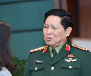 Bộ trưởng Bộ Quốc phòng: Sẵn sàng trực thăng chở lương thực cho dân