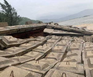 Kè biển ở Hà Tĩnh bị sạt lở, đứt gãy nghiêm trọng sau lũ