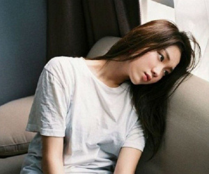 Lấy được chồng lương 50 triệu/tháng, ai cũng xuýt xoa khen tôi vớ bở, đêm tân hôn tình cờ mở ví tiền của anh mà tôi sốc nặng