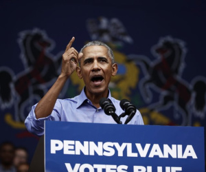 Cựu tổng thống Mỹ Barack Obama: Ông Trump còn không thể bảo vệ bản thân trước Covid-19