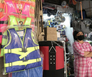 Hà Nội: Xử nghiêm cửa hàng găm, tăng giá áo phao cứu sinh