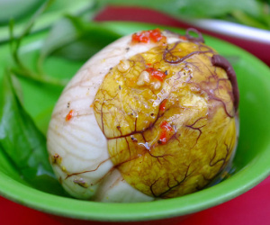 Trời lạnh ăn trứng vịt lộn siêu ngon lại ĐẠI BỔ nhưng có 1 thời điểm trong ngày phải tránh ăn kẻo gây hại nhiều cơ quan trong cơ thể
