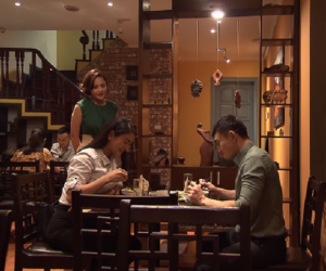 Lửa ấm tập 17: Người yêu cũ xuất hiện, gia đình Minh - Thủy lập tức lục đục