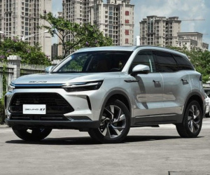 Hầu hết xe Trung Quốc về Việt Nam đều là hàng 'ế' ở quê nhà