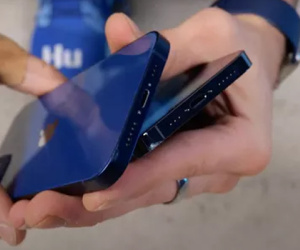 Tin buồn cho các hãng bán kính cường lực, màn hình mới trên iPhone 12 thực sự rất bền!