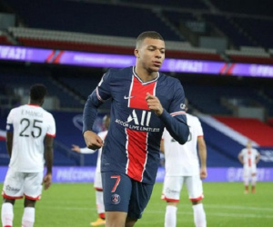 Mbappe lập cú đúp, PSG xóa nỗi buồn gục ngã trước MU