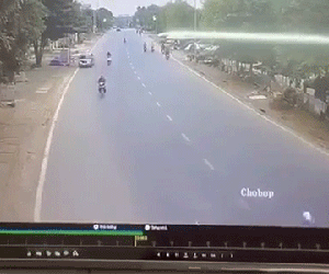 Phóng tốc độ kinh hoàng, nam thanh niên lấn làn tông chết người đàn ông đi xe máy