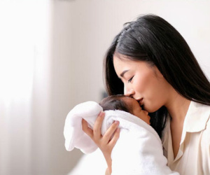 Căn bệnh nguy hiểm lây truyền qua nụ hôn