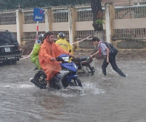 7 tỉnh thành thông báo khẩn cho học sinh nghỉ học tránh bão số 9