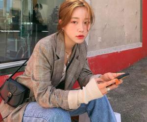 6 kiểu áo đáng sắm để mix cùng quần jeans, chị em diện mùa đông là có outfit trendy chuẩn chỉnh