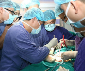 Hai nam thanh niên bị vỡ vật hang khi quan hệ tình dục