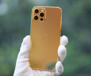 iPhone 12 Pro mạ vàng, giá hơn trăm triệu đồng