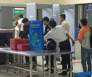 Nữ hành khách cố tình 'cầm nhầm điện thoại' ở sân bay Cát Bi