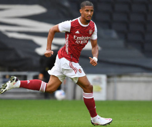 Arsenal khủng hoảng trung vệ, HLV Arteta hối hận vì loại Saliba