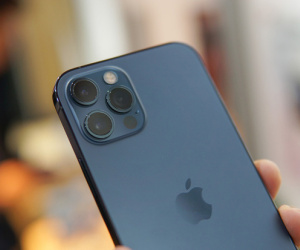 Bất chấp những lời kêu gọi tẩy chay Apple, iPhone 12 vẫn được dự báo là bom tấn tại Trung Quốc