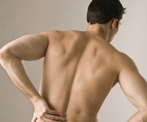 Ðau lưng sau quan hệ, cần làm gì?