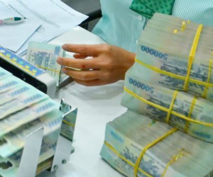 Ế tiền, ngân hàng đồng loạt giảm lãi suất mua nhà, sắm xe