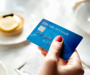 4 loại người nên tránh xa thẻ tín dụng, nếu vẫn quyết dùng thì chẳng mấy chốc "đội lên đầu" cả đống nợ