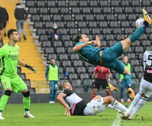 Ibrahimovic tiếp tục tỏa sáng, Milan rời sân Udinese với 3 điểm
