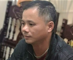 Khởi tố đối tượng cầm dao chém thủng thuyền lực lượng cứu hộ