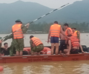 Tìm thấy thi thể nam sinh bị nước lũ cuốn trôi