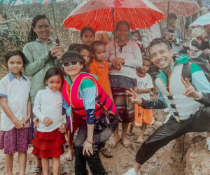Đại gia Minh Nhựa và vợ đến Quảng Bình hỗ trợ người dân vùng lũ: 'Mình đến đây vì mình thích và trái tim kêu gọi'