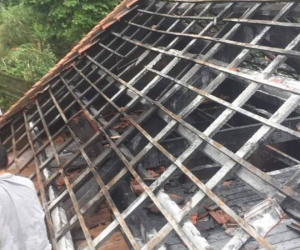 Chập điện sau lũ, nhà dân bị thiêu rụi