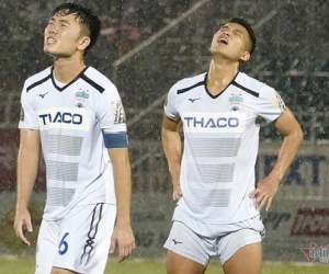 HAGL dành cả thanh xuân trụ hạng, ai hưởng trọn niềm vui?