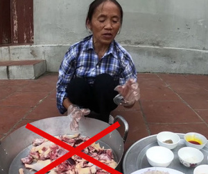 Bà Tân Vlog khiến người xem 'tá hoả' vì chi tiết kinh dị ở tô bún măng vịt khổng lồ, netizen lập tức chỉ ra điểm sai chí mạng!