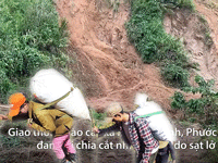 Video: 500 người cõng hàng vượt núi cứu trợ dân