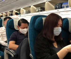 Vụ đốt giấy trên máy bay: Vì sao hành khách có thể mang bật lửa lên máy bay?