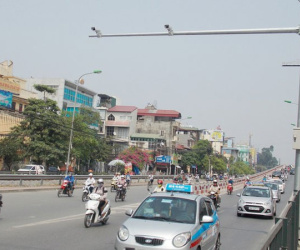 Xử lý vi phạm giao thông qua hình ảnh: Dân toát mồ hôi đi nộp phạt