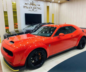 'Quái vật' Mỹ Dodge Challenger SRT Hellcat Widebody 'Đại hạ giá' chỉ ngang BMW X5 tại Việt Nam